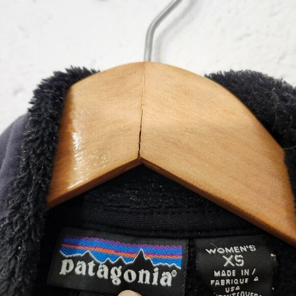 Vintage Patagonia Black R2 Fleece jacket - Picture 3 of 4